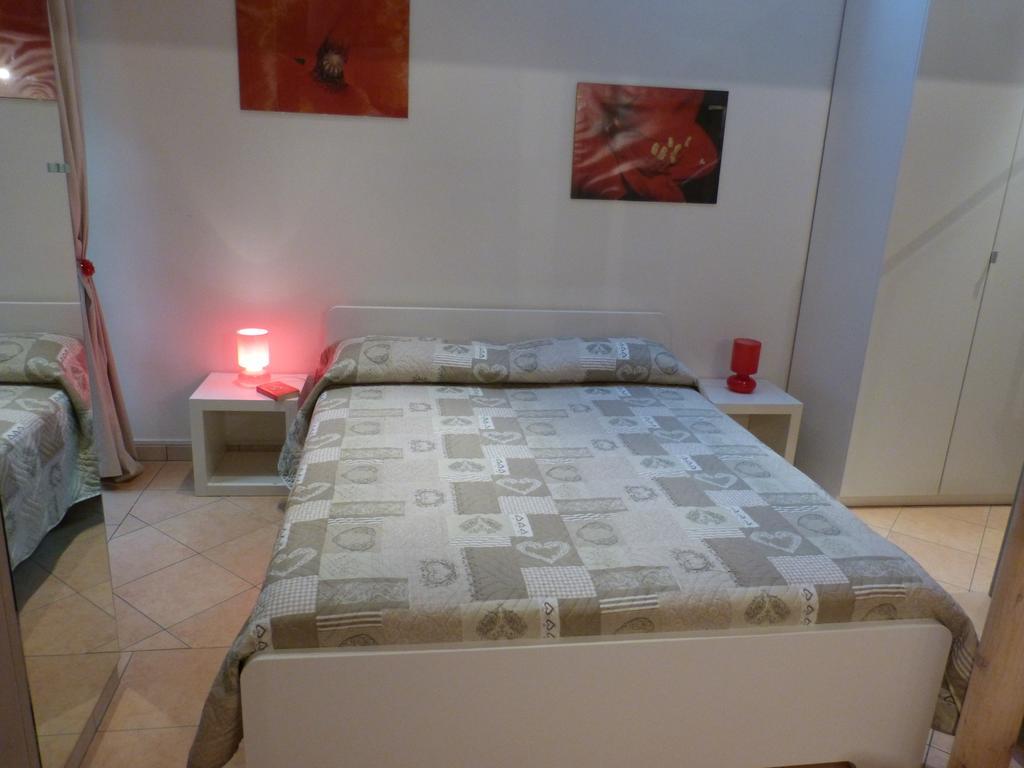 Residenza Piazza San Francesco Bolonha Quarto foto