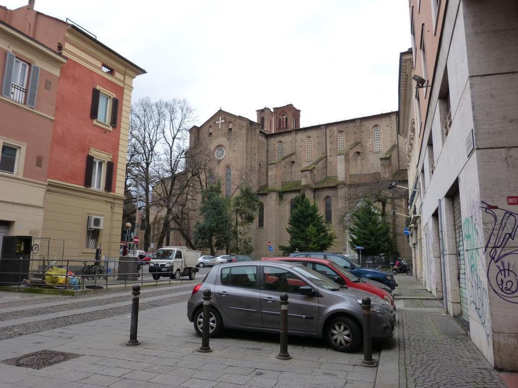 Residenza Piazza San Francesco Bolonha Quarto foto